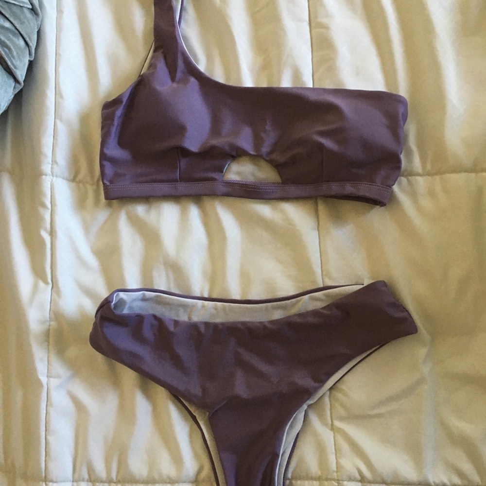 One shoulder bikini